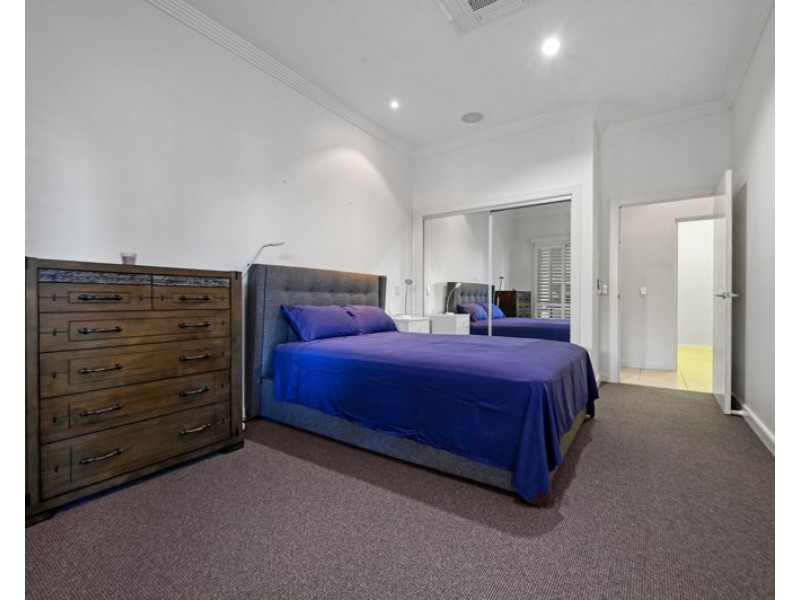 9 Upper Piper Street, West Gladstone QLD 4680