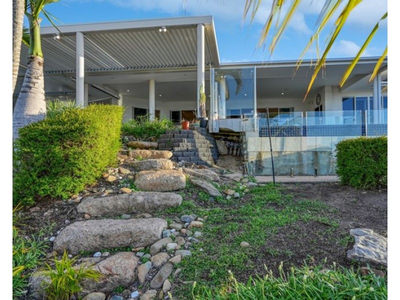 9 Upper Piper Street, West Gladstone QLD 4680