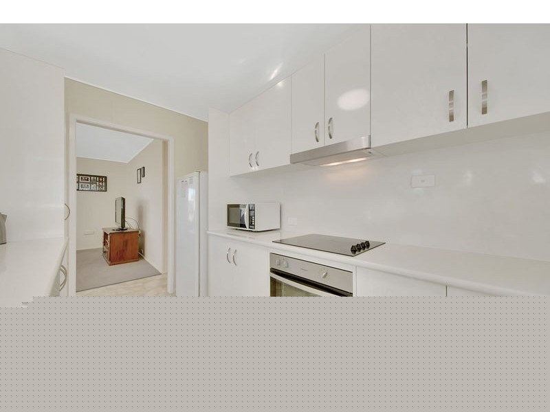 4 Douglas Ave, Sun Valley QLD 4680