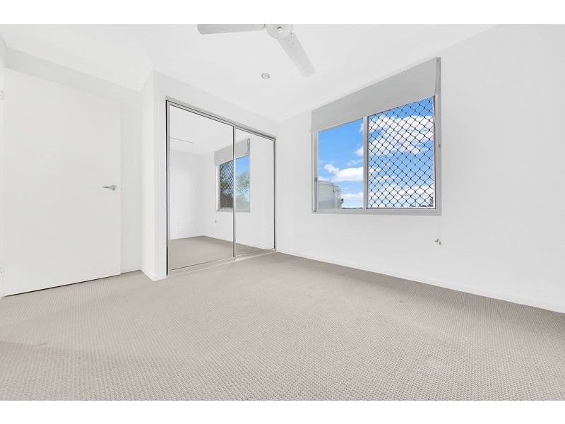 11 NAMADGI TERRACE, New Auckland QLD 4680