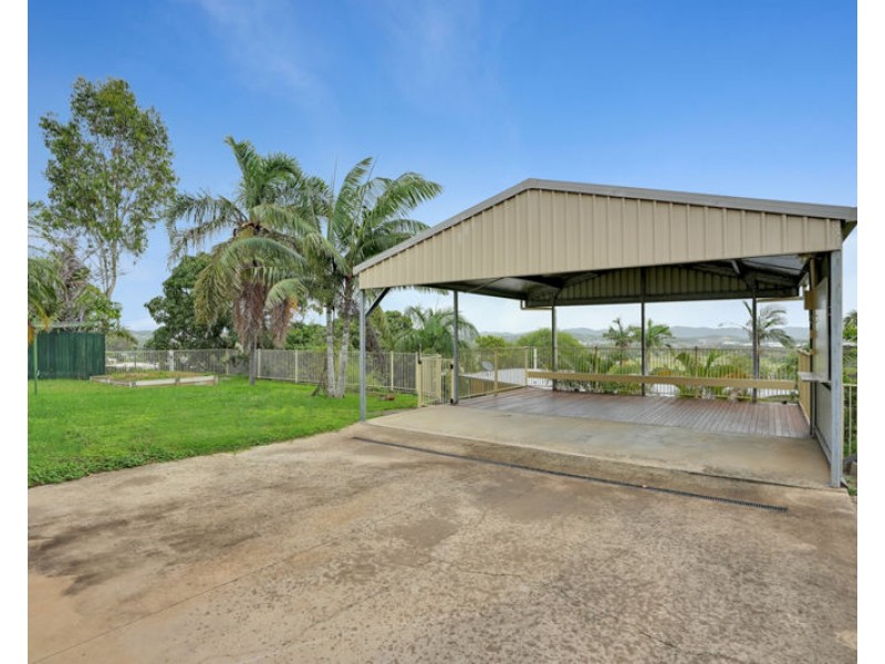17 Rigby Crescent, West Gladstone QLD 4680