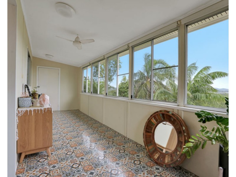 17 Rigby Crescent, West Gladstone QLD 4680