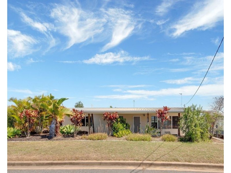 17 Rigby Crescent, West Gladstone QLD 4680
