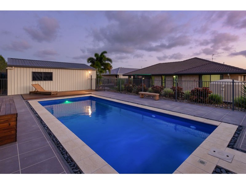10 Reinaerhoff Crescent, Glen Eden QLD 4680