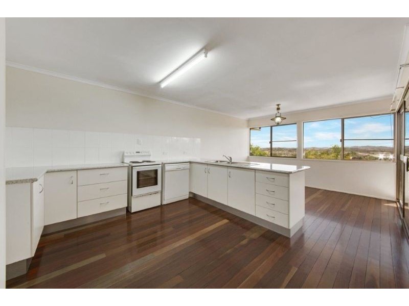 2/27 Auckland Street, Gladstone QLD 4680