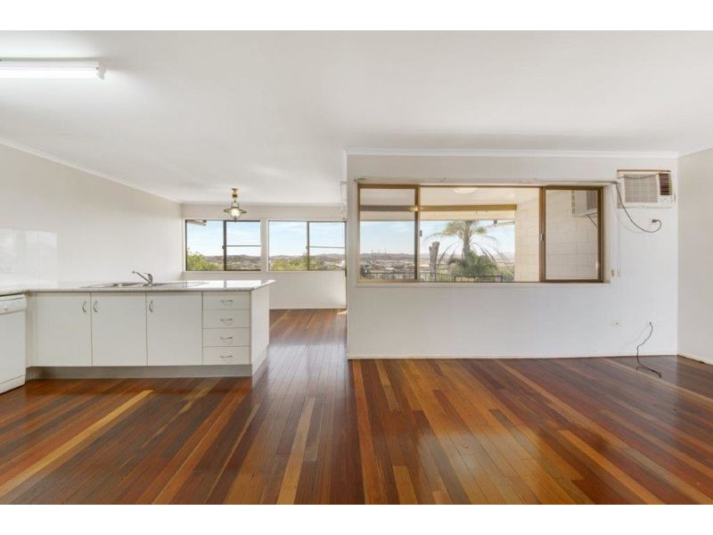 2/27 Auckland Street, Gladstone QLD 4680