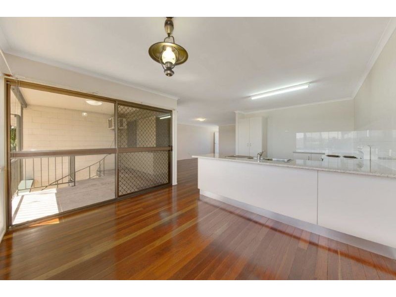 2/27 Auckland Street, Gladstone QLD 4680