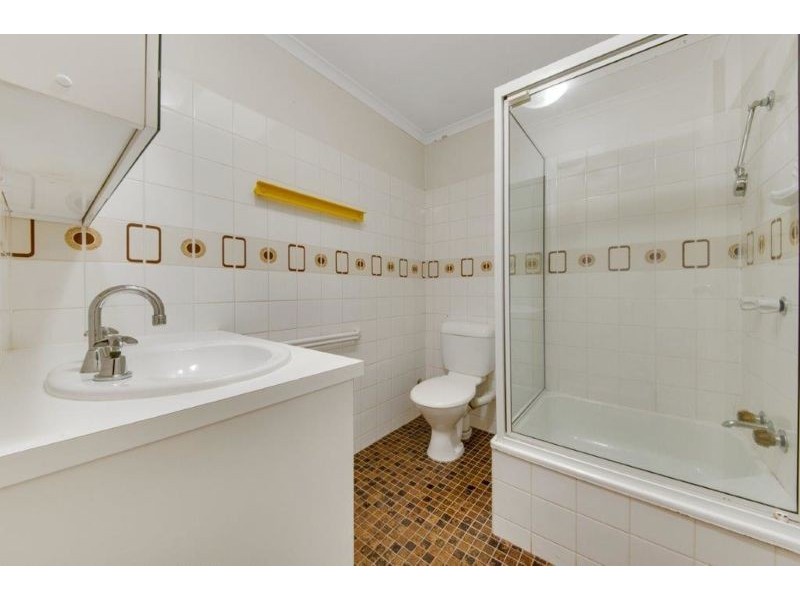 2/27 Auckland Street, Gladstone QLD 4680