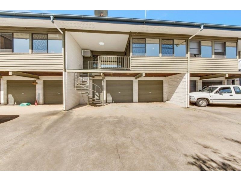 2/27 Auckland Street, Gladstone QLD 4680