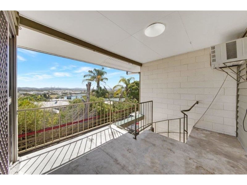 2/27 Auckland Street, Gladstone QLD 4680