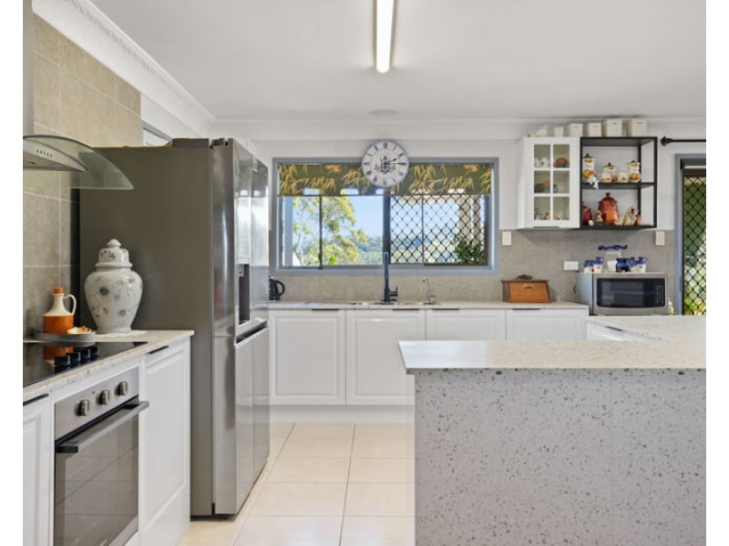 15 Bembooka Close, Glen Eden QLD 4680