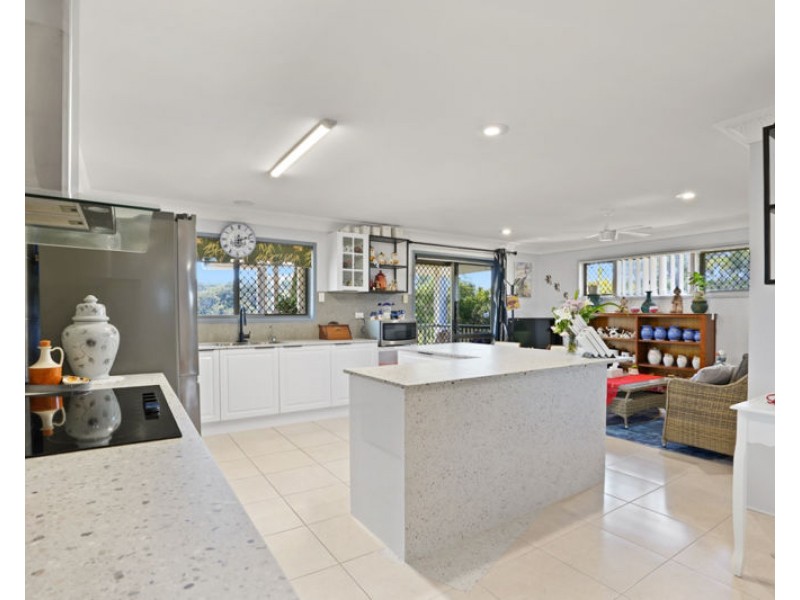 15 Bembooka Close, Glen Eden QLD 4680