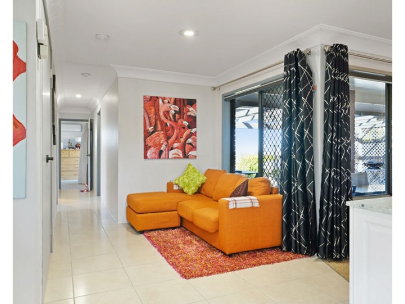 15 Bembooka Close, Glen Eden QLD 4680