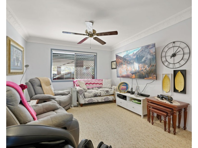 15 Bembooka Close, Glen Eden QLD 4680