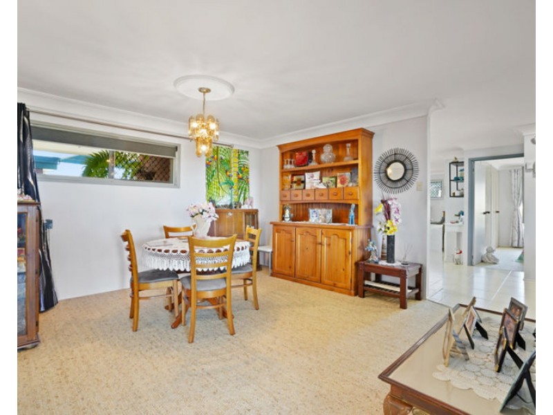 15 Bembooka Close, Glen Eden QLD 4680