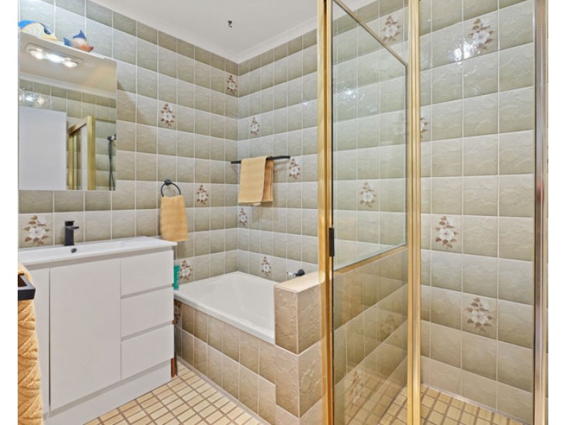15 Bembooka Close, Glen Eden QLD 4680