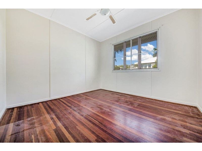 31 Mellefont Street, West Gladstone QLD 4680