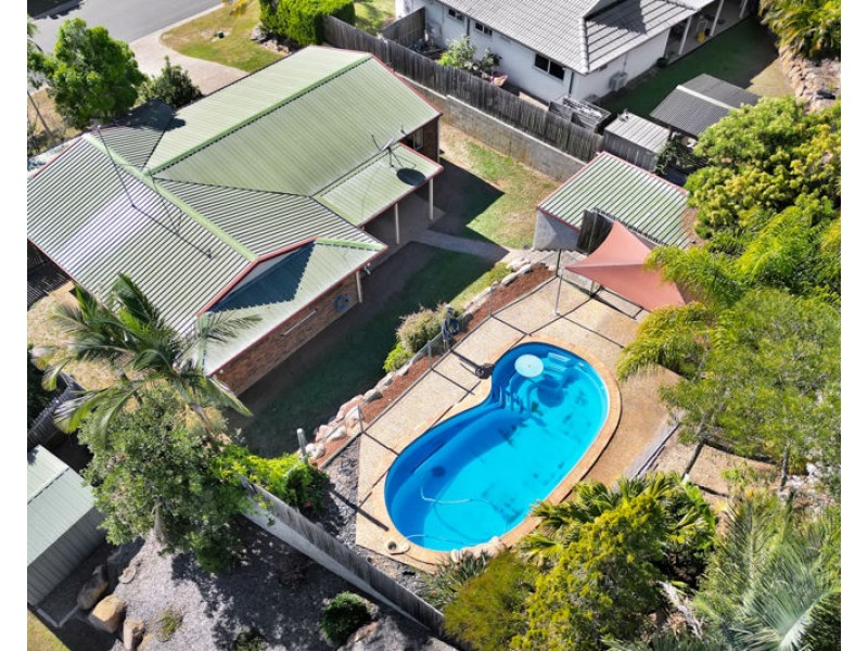 4 Leanne Close, New Auckland QLD 4680