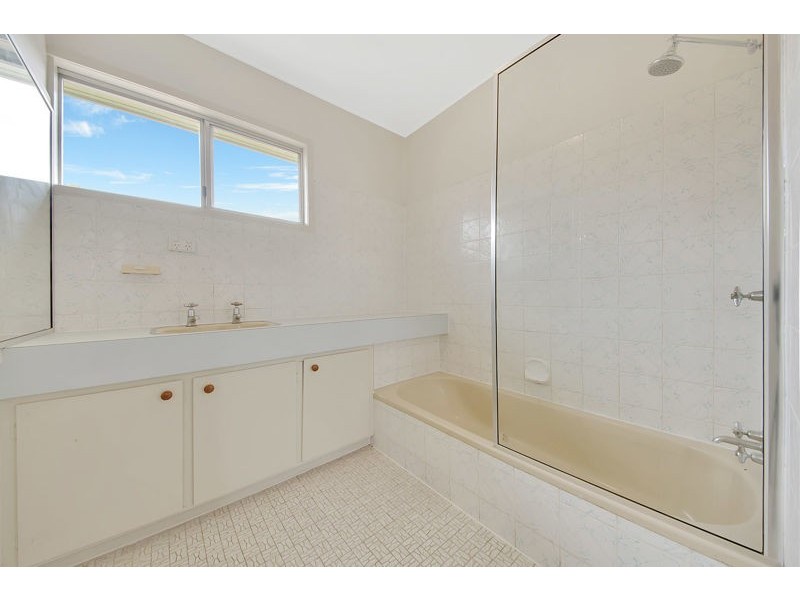 20 Campbell Street, Clinton QLD 4680