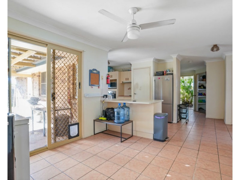 6 Palm Court, Clinton QLD 4680