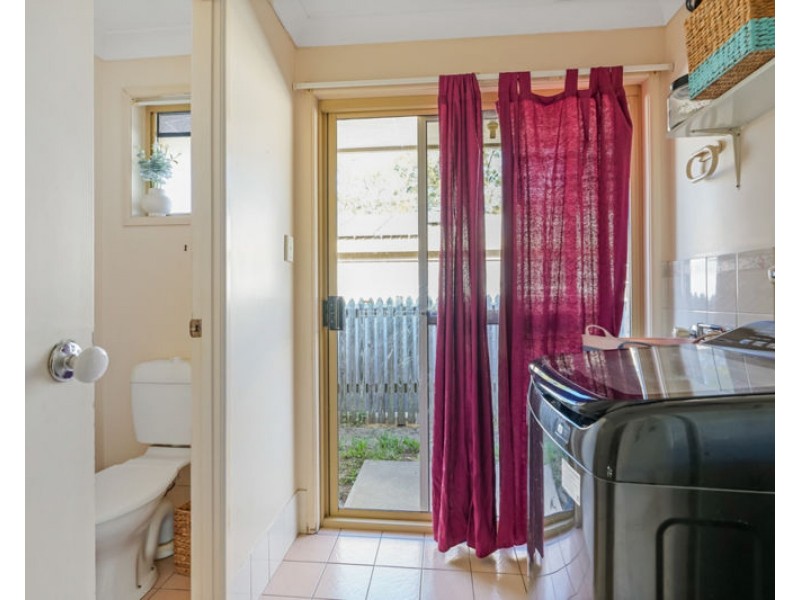 6 Palm Court, Clinton QLD 4680