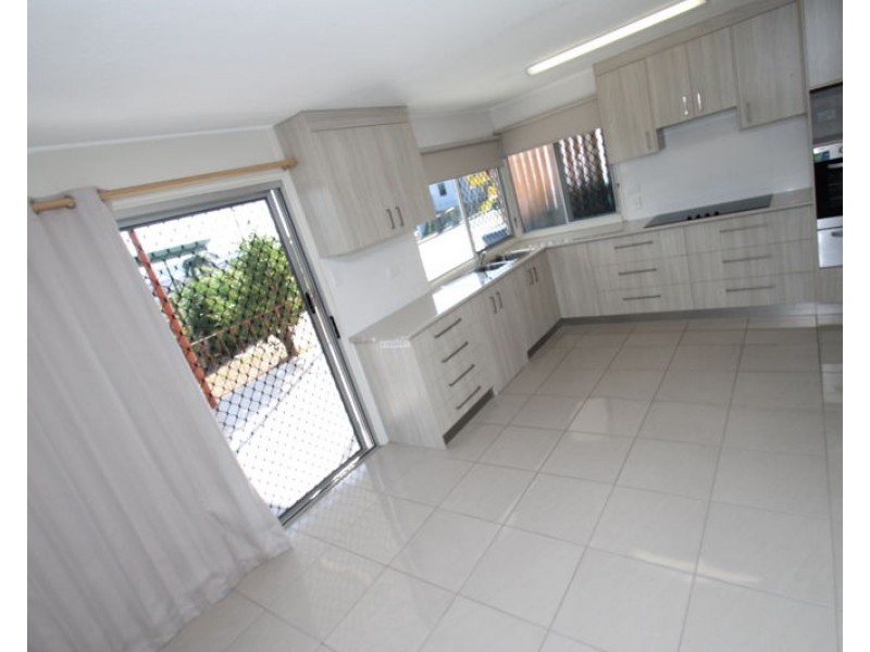 209 Goondoon Street, Gladstone QLD 4680