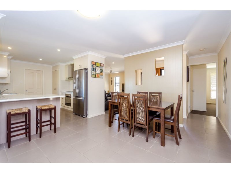 22 Dartmouth Close, Clinton QLD 4680