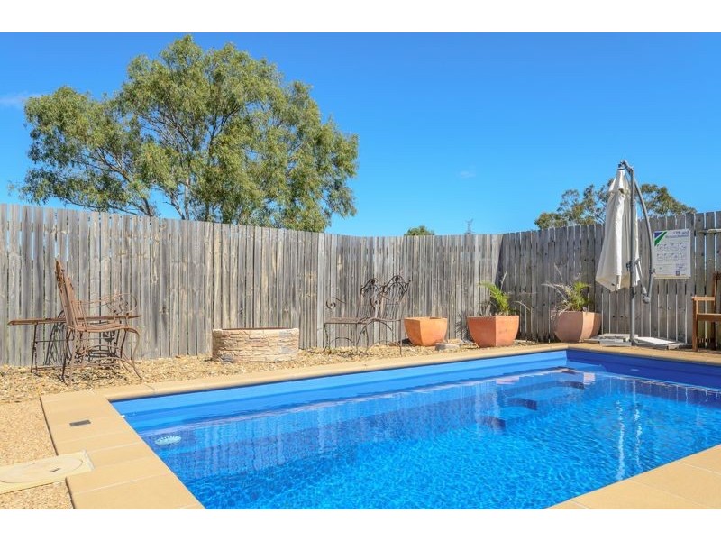 22 Dartmouth Close, Clinton QLD 4680