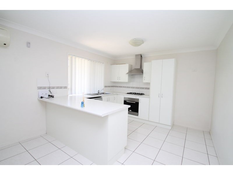 10 BACALL STREET, West Gladstone QLD 4680