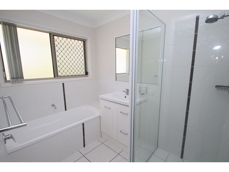 10 BACALL STREET, West Gladstone QLD 4680