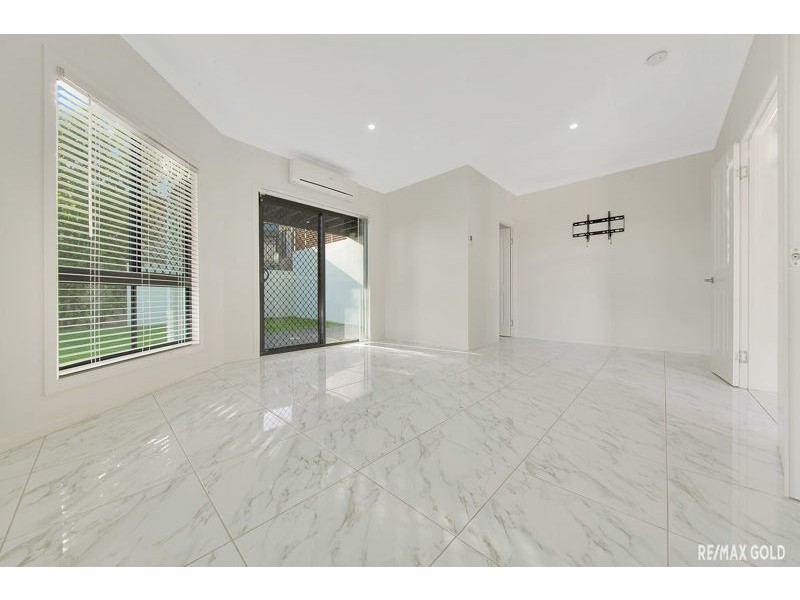 12 KOOWIN DRIVE, Kirkwood QLD 4680