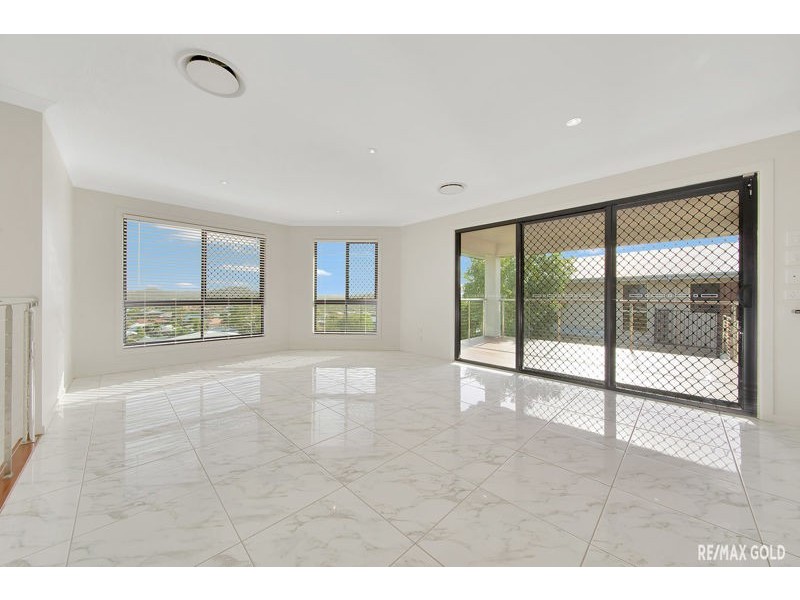 12 KOOWIN DRIVE, Kirkwood QLD 4680