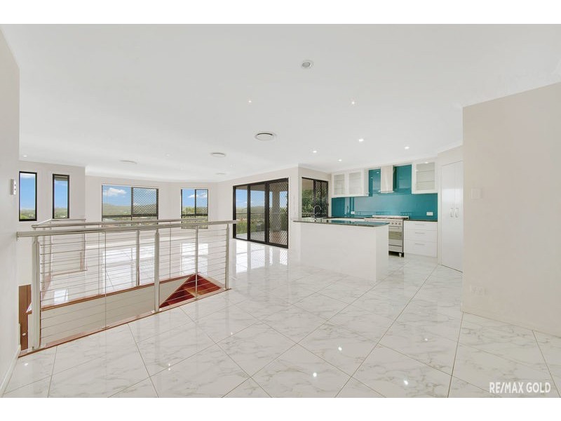 12 KOOWIN DRIVE, Kirkwood QLD 4680