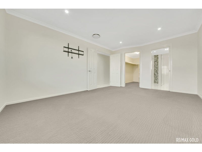 12 KOOWIN DRIVE, Kirkwood QLD 4680