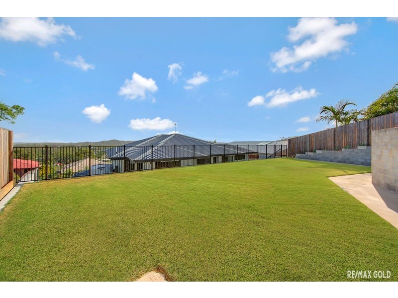 12 KOOWIN DRIVE, Kirkwood QLD 4680