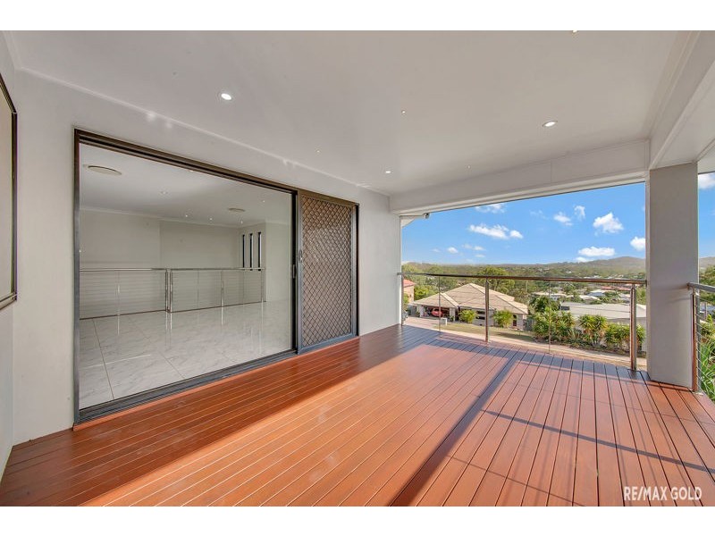 12 KOOWIN DRIVE, Kirkwood QLD 4680