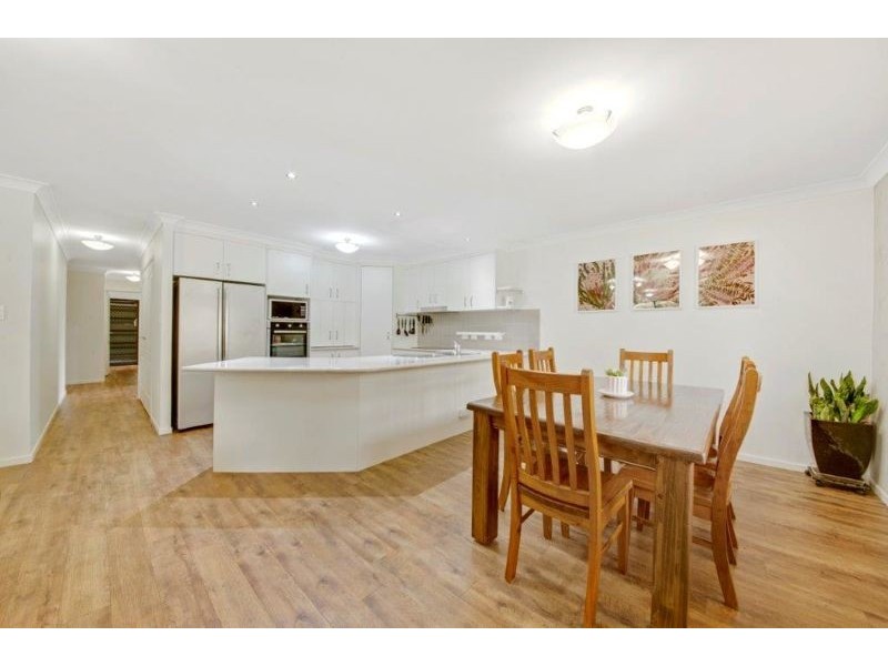 21 Leichhardt Court, Glen Eden QLD 4680