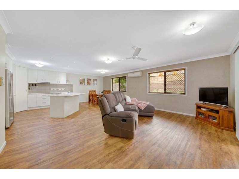 21 Leichhardt Court, Glen Eden QLD 4680