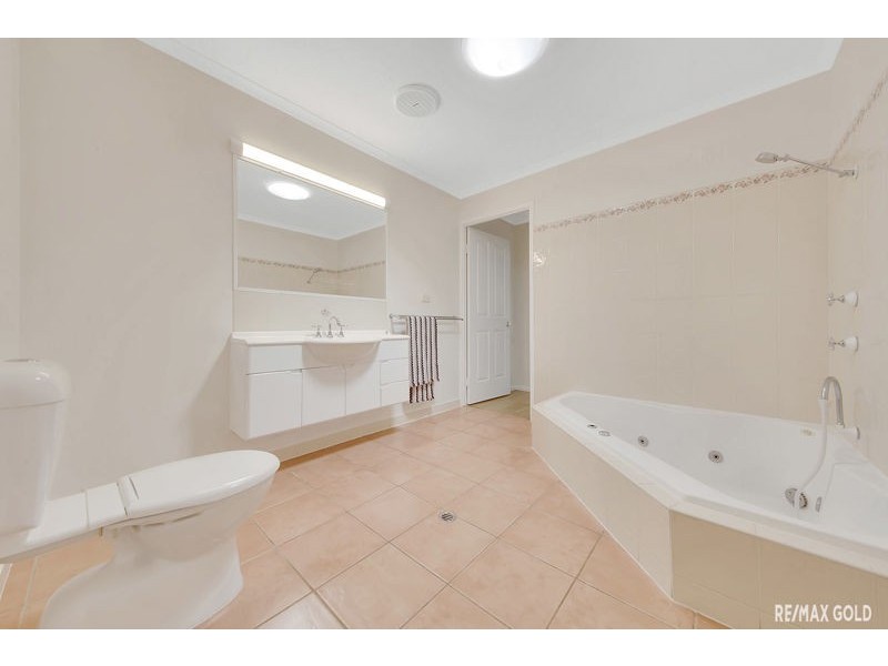 5 Covill Court, Telina QLD 4680