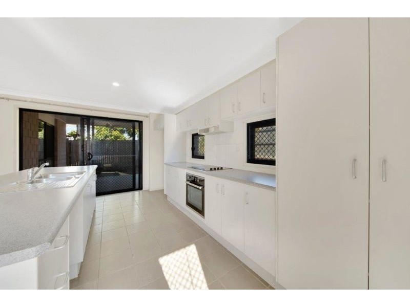 1 Willow Street, New Auckland QLD 4680