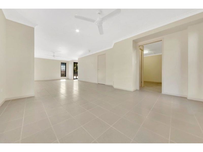 1 Willow Street, New Auckland QLD 4680