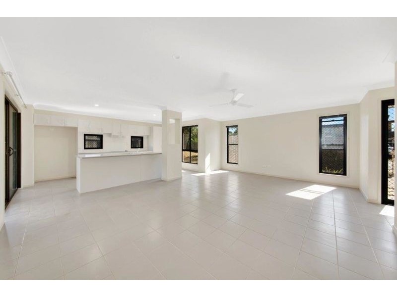 1 Willow Street, New Auckland QLD 4680