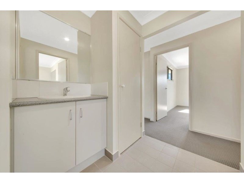 1 Willow Street, New Auckland QLD 4680