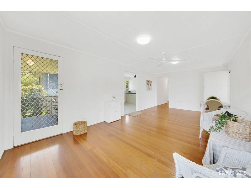 33 Charles Street, West Gladstone QLD 4680