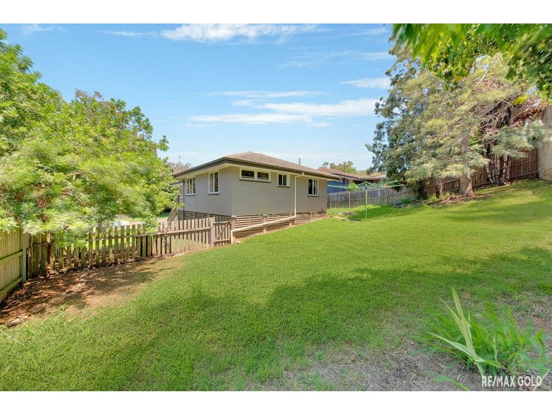 33 Charles Street, West Gladstone QLD 4680