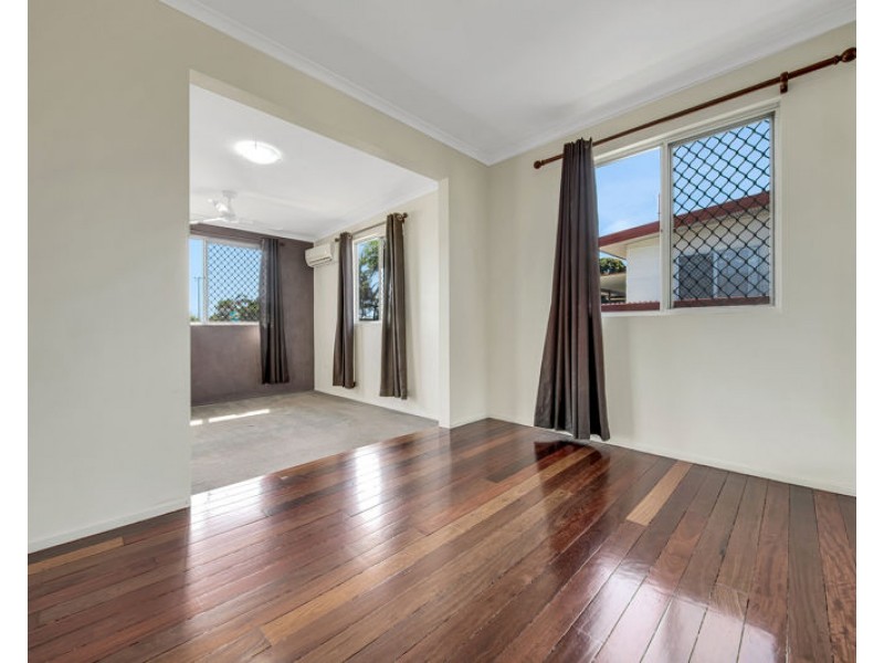 29 Campbell Street, Clinton QLD 4680