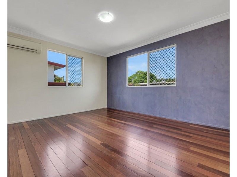 29 Campbell Street, Clinton QLD 4680