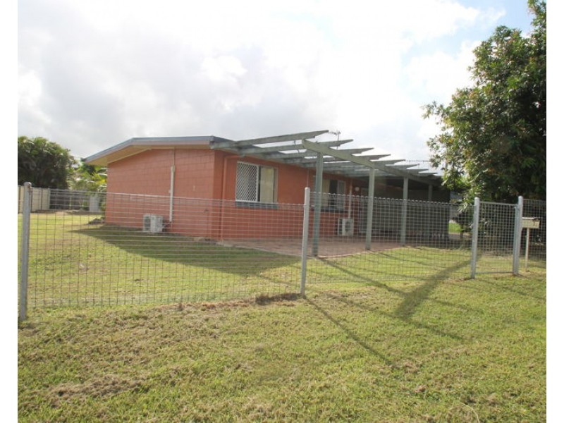 2/1 SCHAFER STREET, Clinton QLD 4680