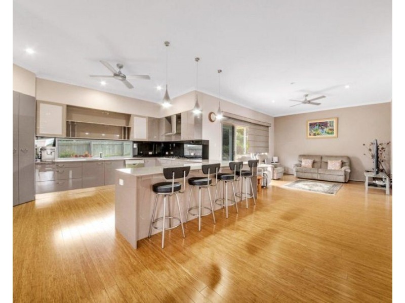 17 Beaver Ave, South Gladstone QLD 4680