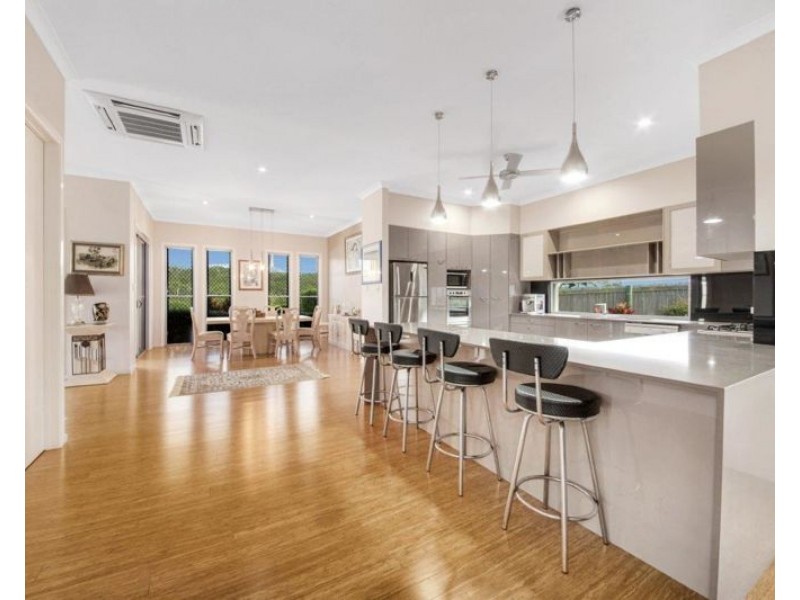 17 Beaver Ave, South Gladstone QLD 4680